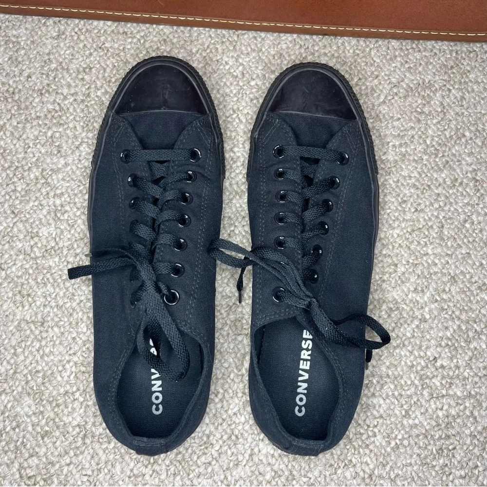 Converse shoes - Picture 9 of 10